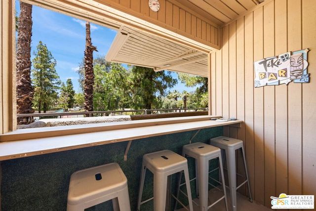 575 N Villa Court 204, Palm Springs, CA 92262