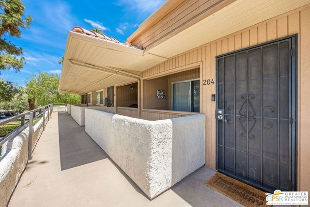 575 N Villa Court 204, Palm Springs, CA 92262