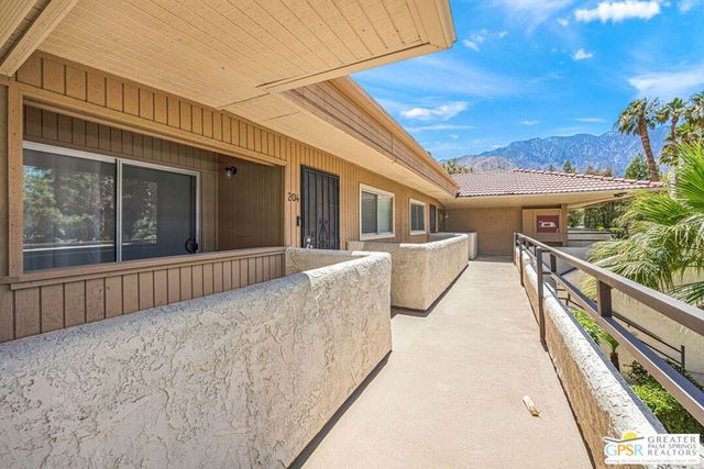 575 N Villa Court 204, Palm Springs, CA 92262