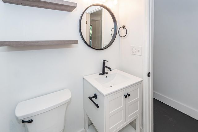 1315 S Sherwood Drive, Charleston, SC 29407