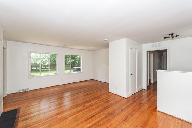 1315 S Sherwood Drive, Charleston, SC 29407