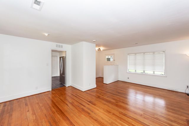 1315 S Sherwood Drive, Charleston, SC 29407