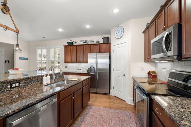 178 Bateaux Drive, Summerville, SC 29483