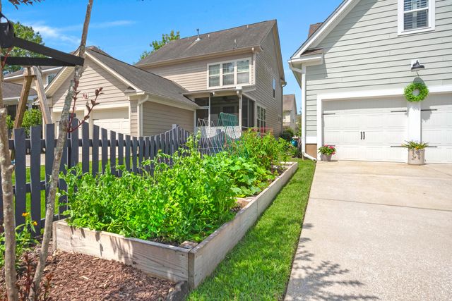 178 Bateaux Drive, Summerville, SC 29483