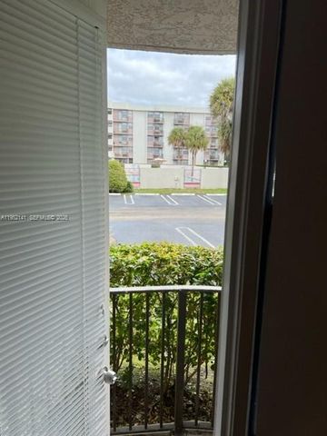 2701 Riverside Dr 109-B, Coral Springs, FL 33065