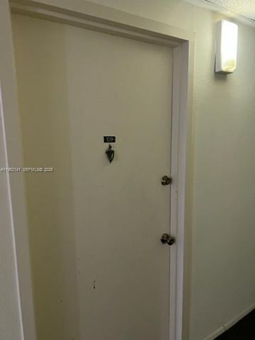 2701 Riverside Dr 109-B, Coral Springs, FL 33065