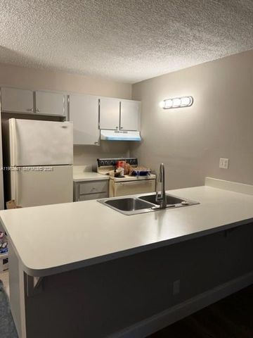 2701 Riverside Dr 109-B, Coral Springs, FL 33065