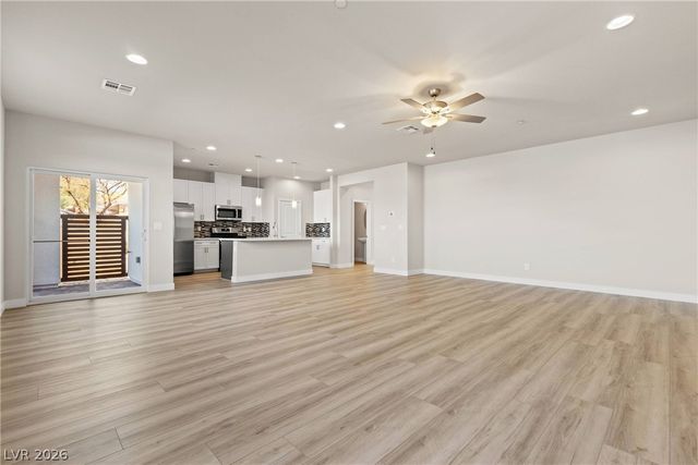 8629 Ensworth Street 105, Las Vegas, NV 89123