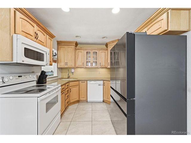2309 Newark St, Aurora, CO 80010