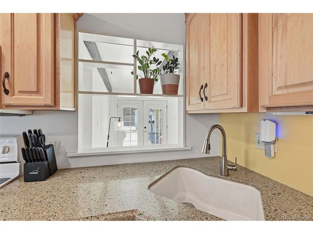 2309 Newark St, Aurora, CO 80010