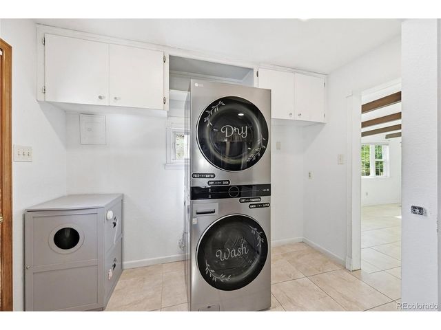2309 Newark St, Aurora, CO 80010