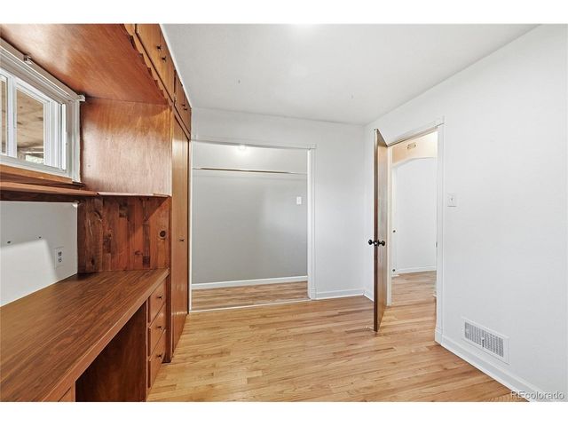 2309 Newark St, Aurora, CO 80010