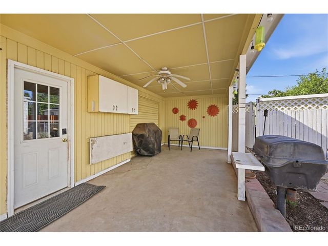 2309 Newark St, Aurora, CO 80010
