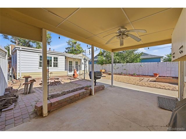 2309 Newark St, Aurora, CO 80010
