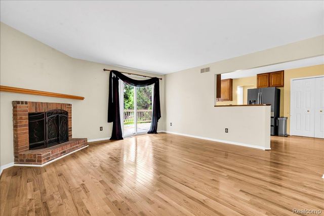34903 Pennington Drive, Farmington Hills, MI 48335