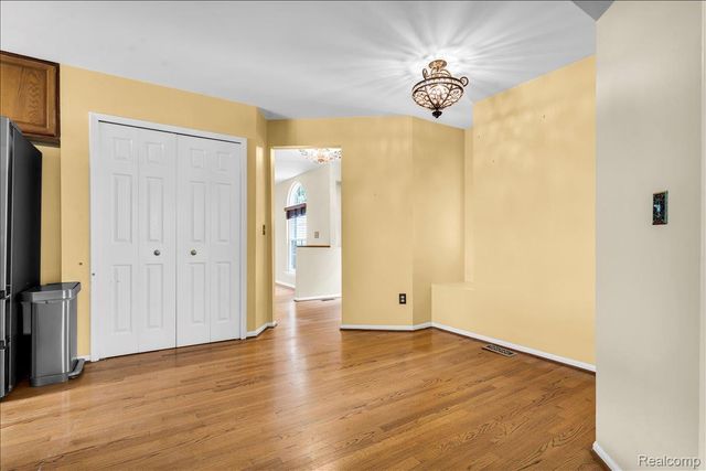 34903 Pennington Drive, Farmington Hills, MI 48335
