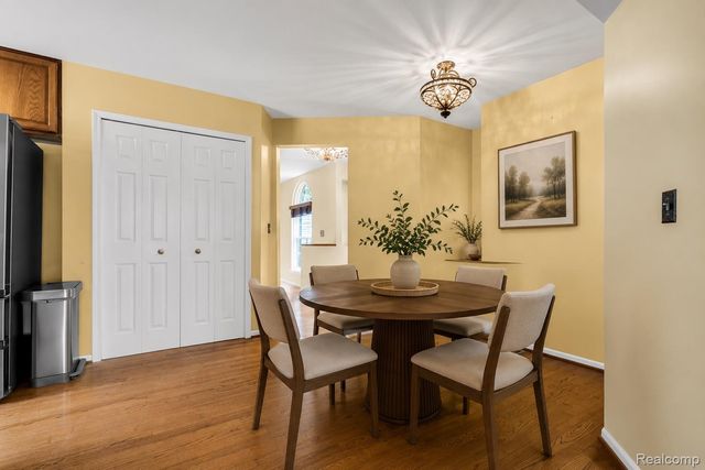 34903 Pennington Drive, Farmington Hills, MI 48335