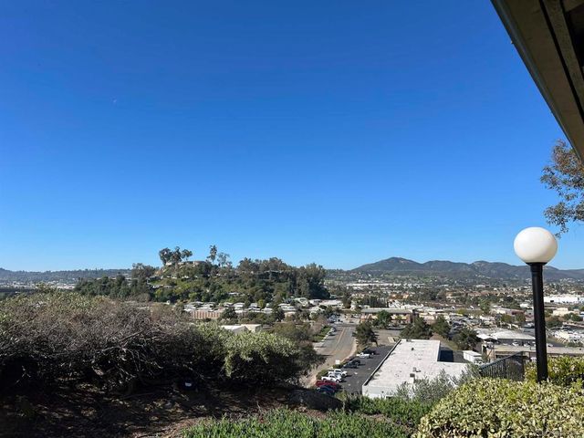 10814 Riderwood Terrace D, Santee, CA 92071