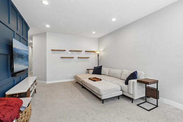 1822 S Throop Street 1, Chicago, IL 60608