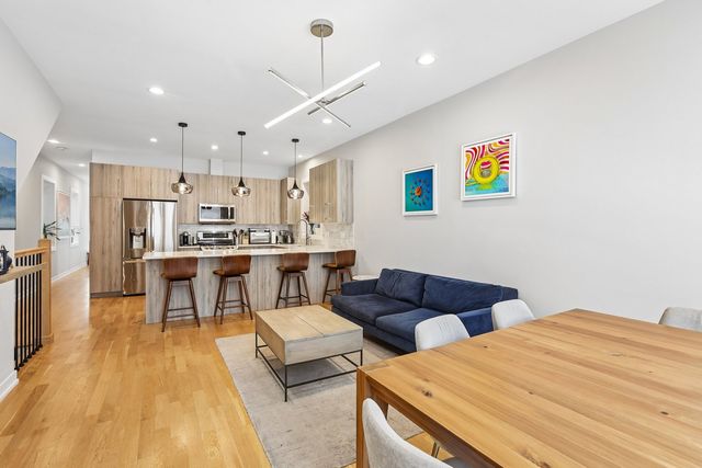 1822 S Throop Street 1, Chicago, IL 60608