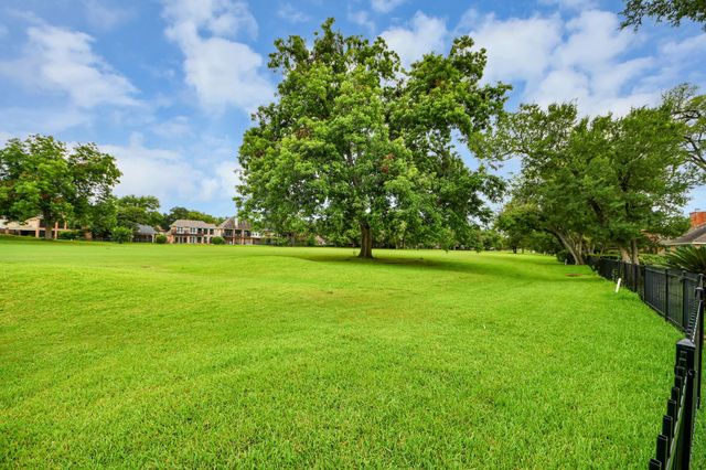 1823 Rock Fence Drive, Richmond, TX 77406
