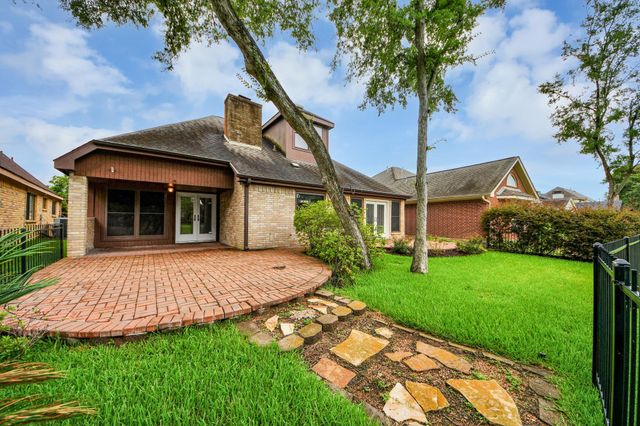 1823 Rock Fence Drive, Richmond, TX 77406