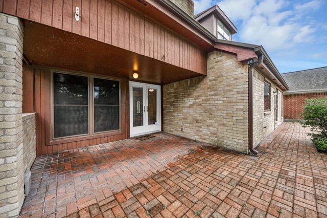 1823 Rock Fence Drive, Richmond, TX 77406