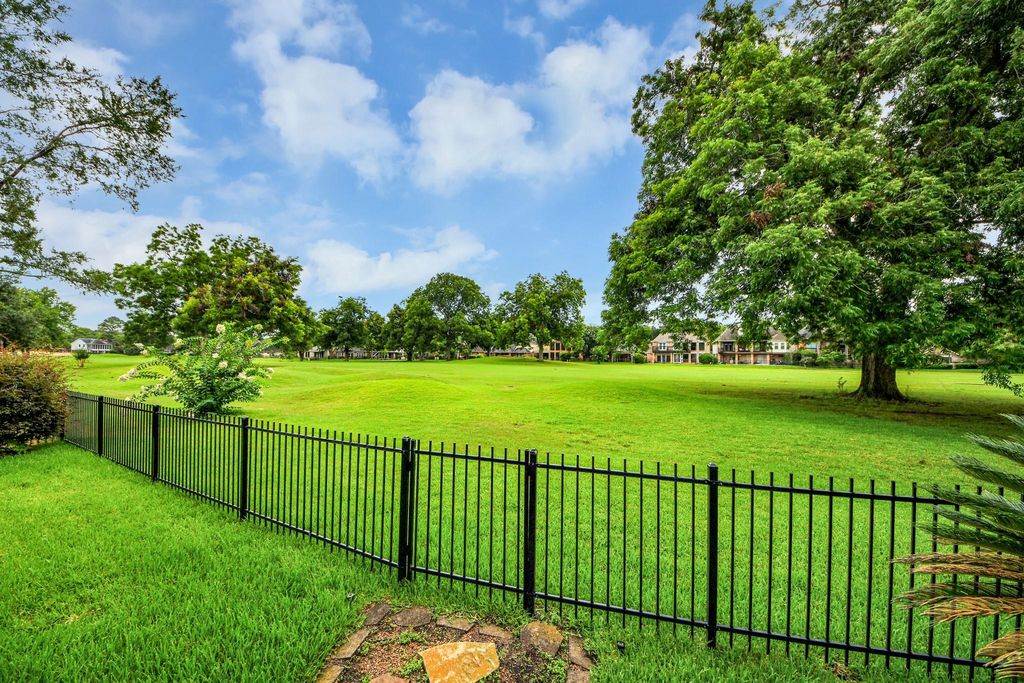 1823 Rock Fence Drive, Richmond, TX 77406