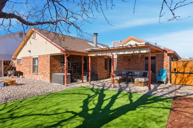 6912 Sweetbrier Avenue NW, Albuquerque, NM 87120