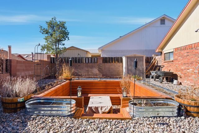 6912 Sweetbrier Avenue NW, Albuquerque, NM 87120