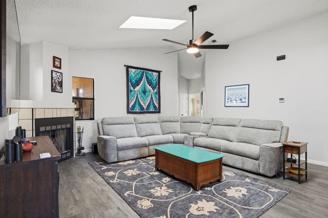 6912 Sweetbrier Avenue NW, Albuquerque, NM 87120