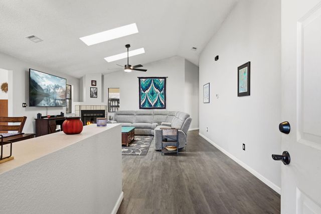 6912 Sweetbrier Avenue NW, Albuquerque, NM 87120