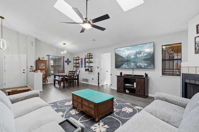 6912 Sweetbrier Avenue NW, Albuquerque, NM 87120