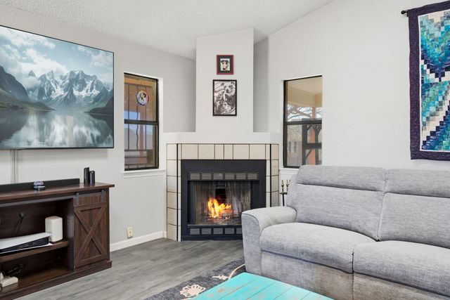 6912 Sweetbrier Avenue NW, Albuquerque, NM 87120