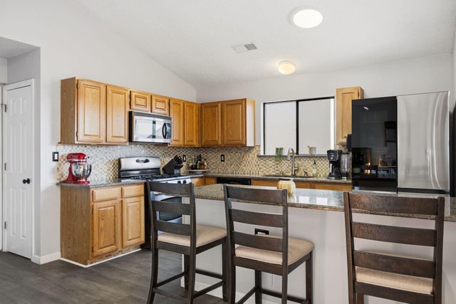 6912 Sweetbrier Avenue NW, Albuquerque, NM 87120