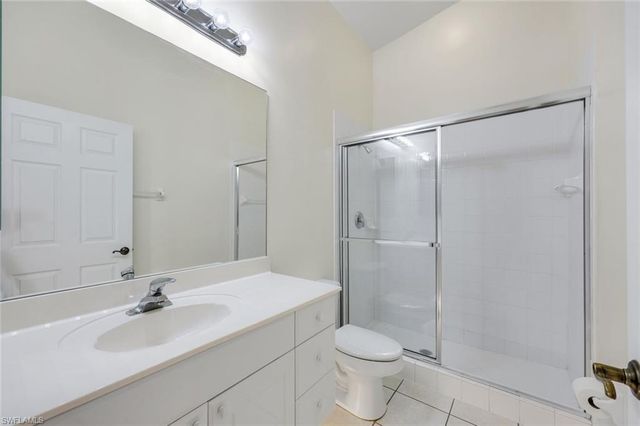 2055 Cascades DR 6, Naples, FL 34112
