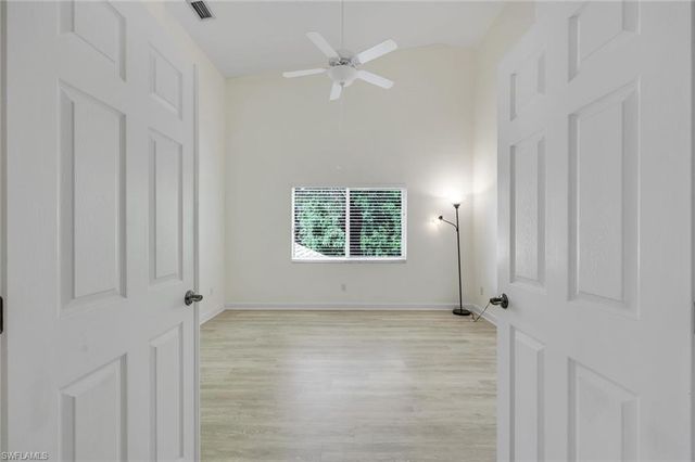 2055 Cascades DR 6, Naples, FL 34112