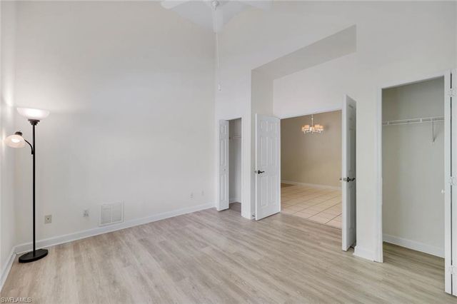 2055 Cascades DR 6, Naples, FL 34112