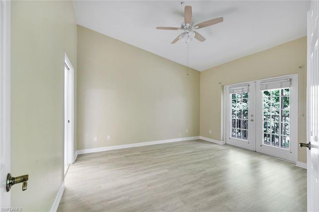 2055 Cascades DR 6, Naples, FL 34112