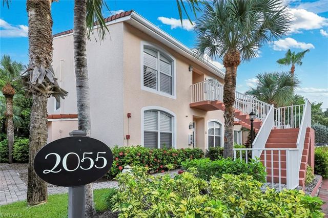 2055 Cascades DR 6, Naples, FL 34112