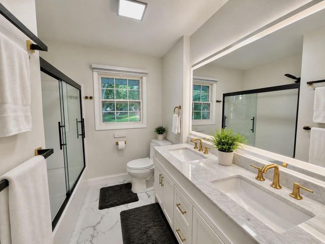 21 Kenosha Drive, Madison, WI 53705