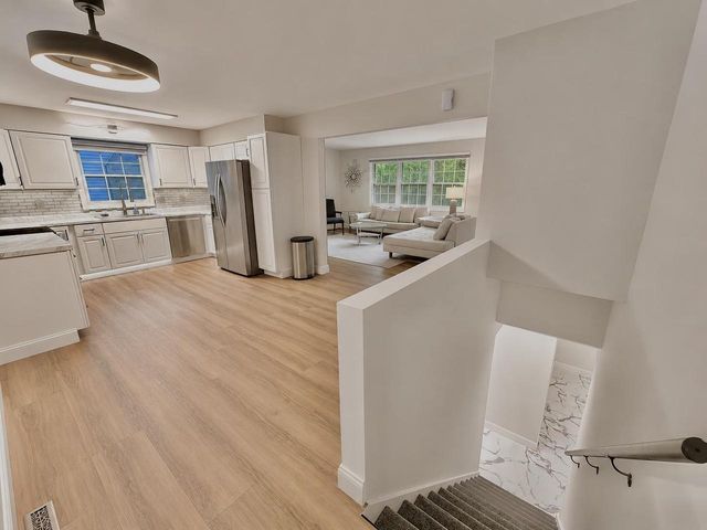 21 Kenosha Drive, Madison, WI 53705