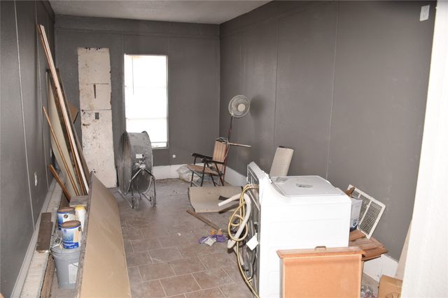 1106 Third, Athens, TX 75751