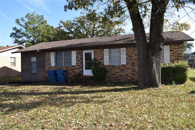 1106 Third, Athens, TX 75751