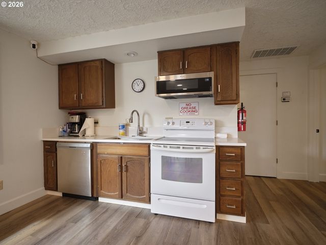 3502 Ne 45TH St, Vancouver, WA 98661