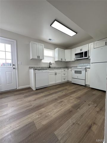 4 Pheasantwood Drive, Belleville, IL 62226