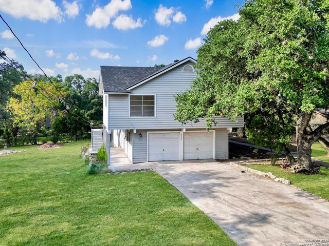 1239 Amanda, Canyon Lake, TX 78133
