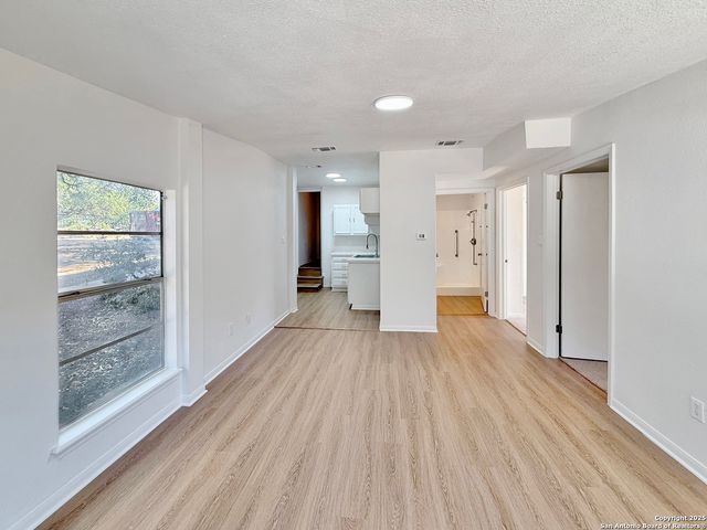 1239 Amanda, Canyon Lake, TX 78133