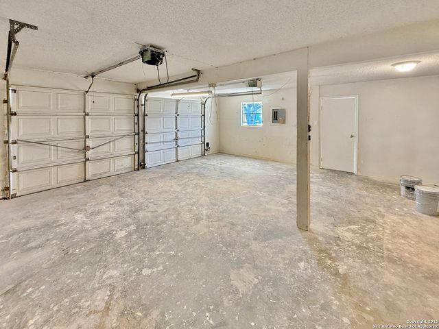 1239 Amanda, Canyon Lake, TX 78133
