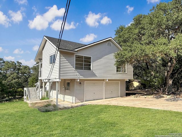 1239 Amanda, Canyon Lake, TX 78133